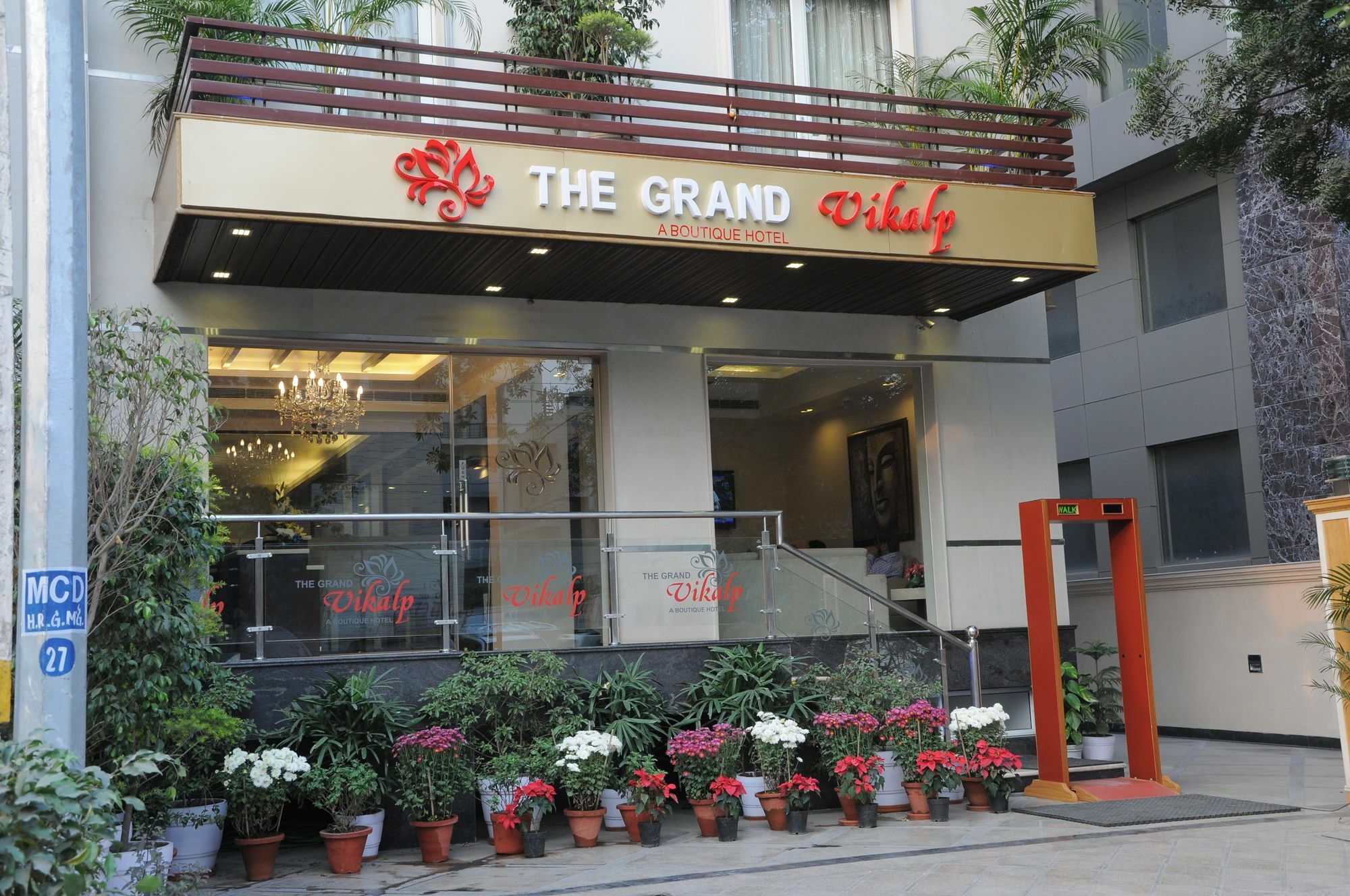 The Grand Vikalp By Saga Hotels Нью-Дели Экстерьер фото